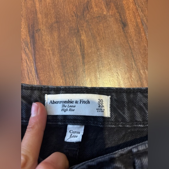 Abercrombie & Fitch The Loose High Rise In Washed Black Curve Love Size 30/10 - Picture 5 of 5
